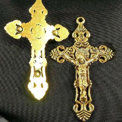 Cx 5603a pendentif croix chretienne bronze dore 35x50mm 5 5gr crucifix achat vente bijou
